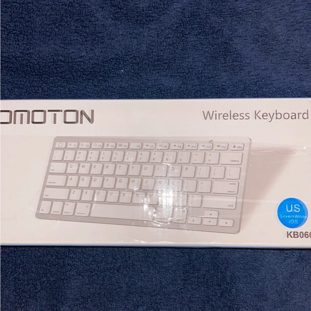 OMOTON KB066 Wireless Bluetooth Slim Keyboard Portable Plug & Play Silver White